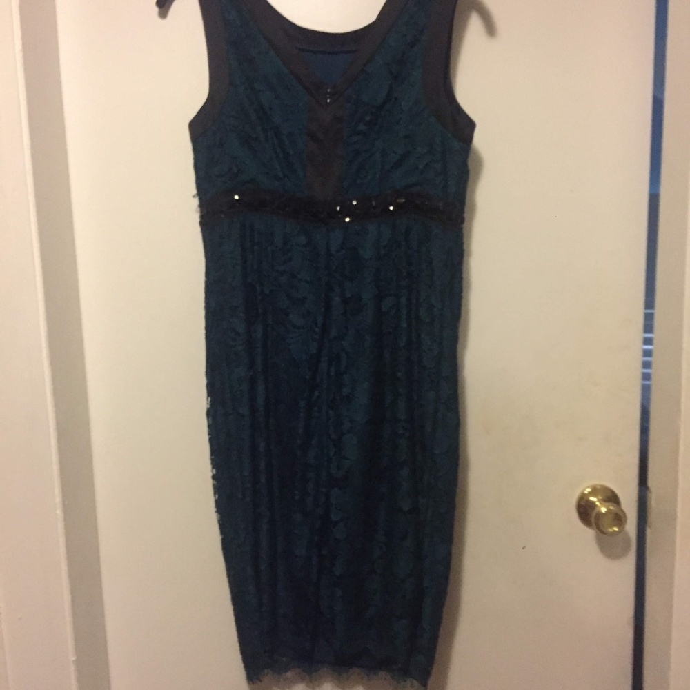 Dress - Picture 2 of 2